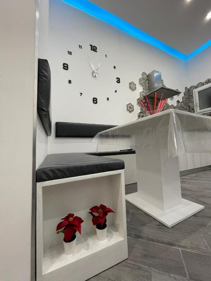 Isabel Home Неаполь Екстер'єр фото