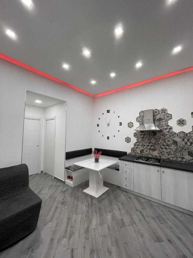 Isabel Home Неаполь Екстер'єр фото